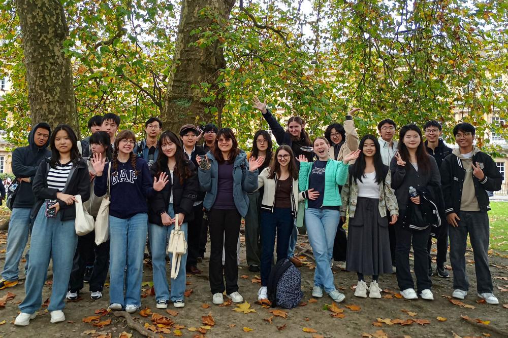 International students visit Bath